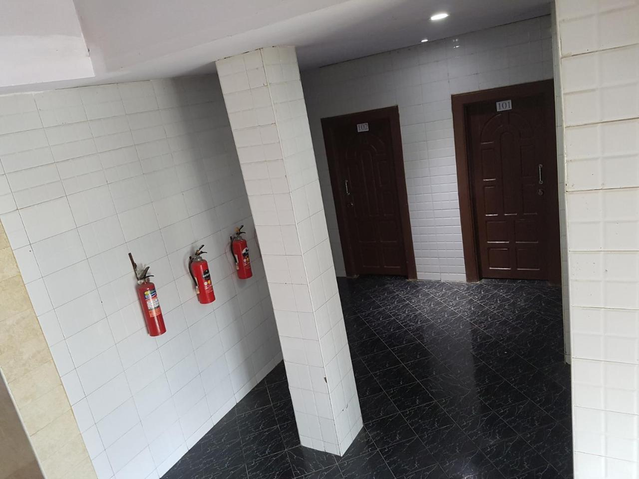 Shwe Eain Si Guest House - Burmese Only Myeik Exterior photo