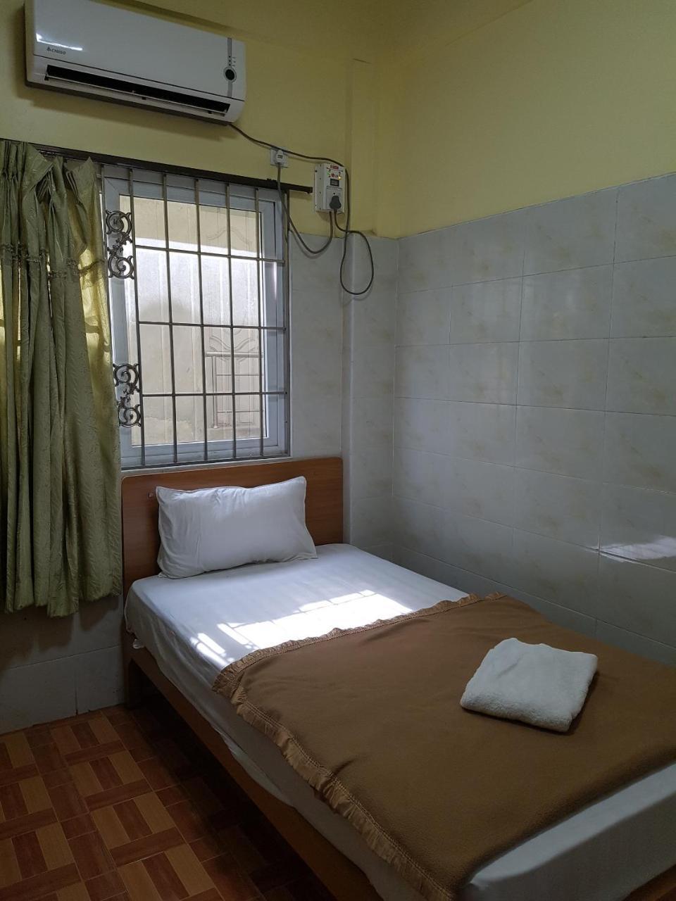 Shwe Eain Si Guest House - Burmese Only Myeik Exterior photo